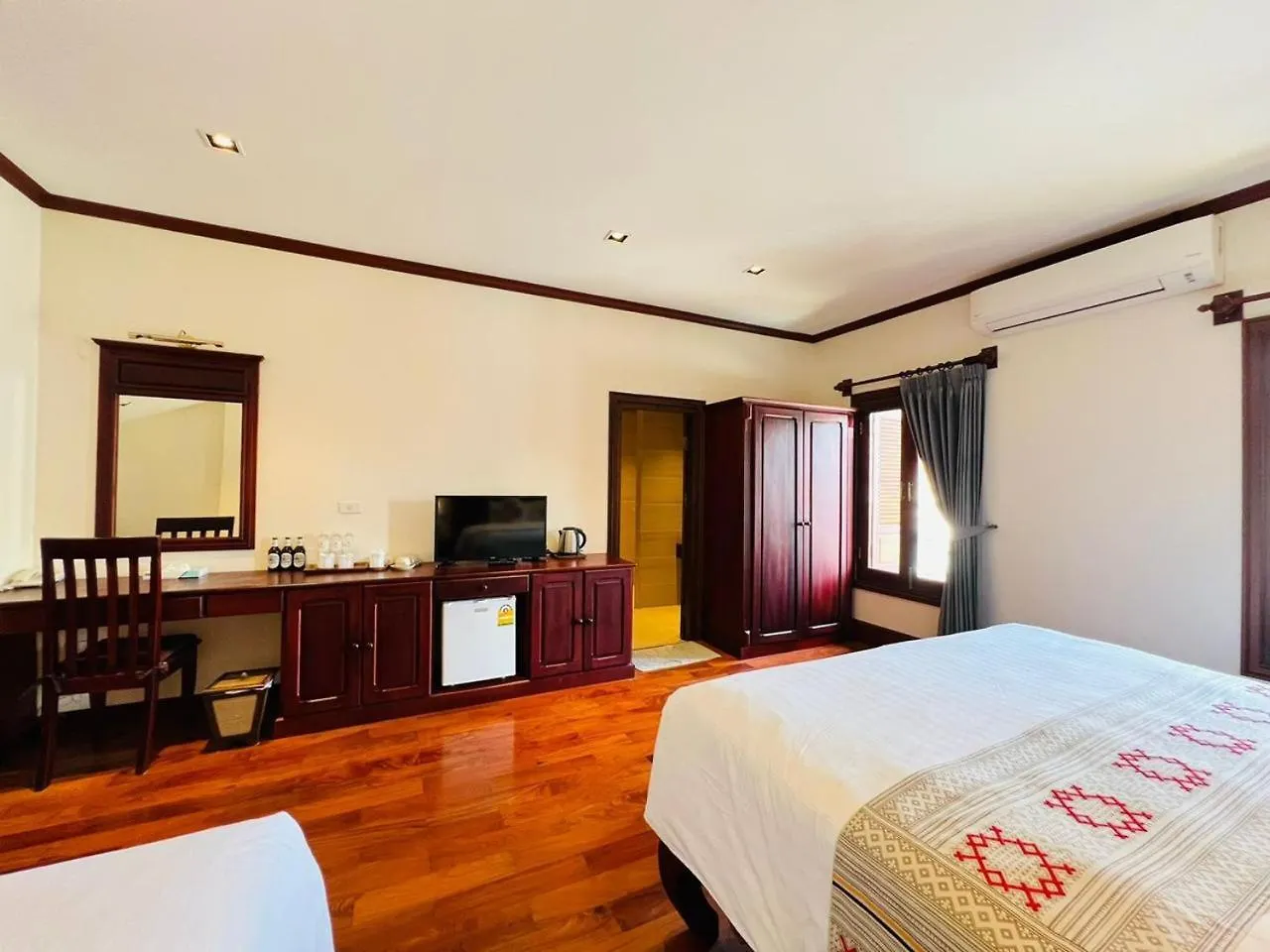 アパート Houngvilai Hotel ルアンパバーン